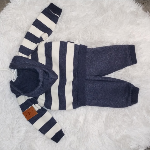 Seven For All Mankind Infant Jogger Set - Picture 3 of 3